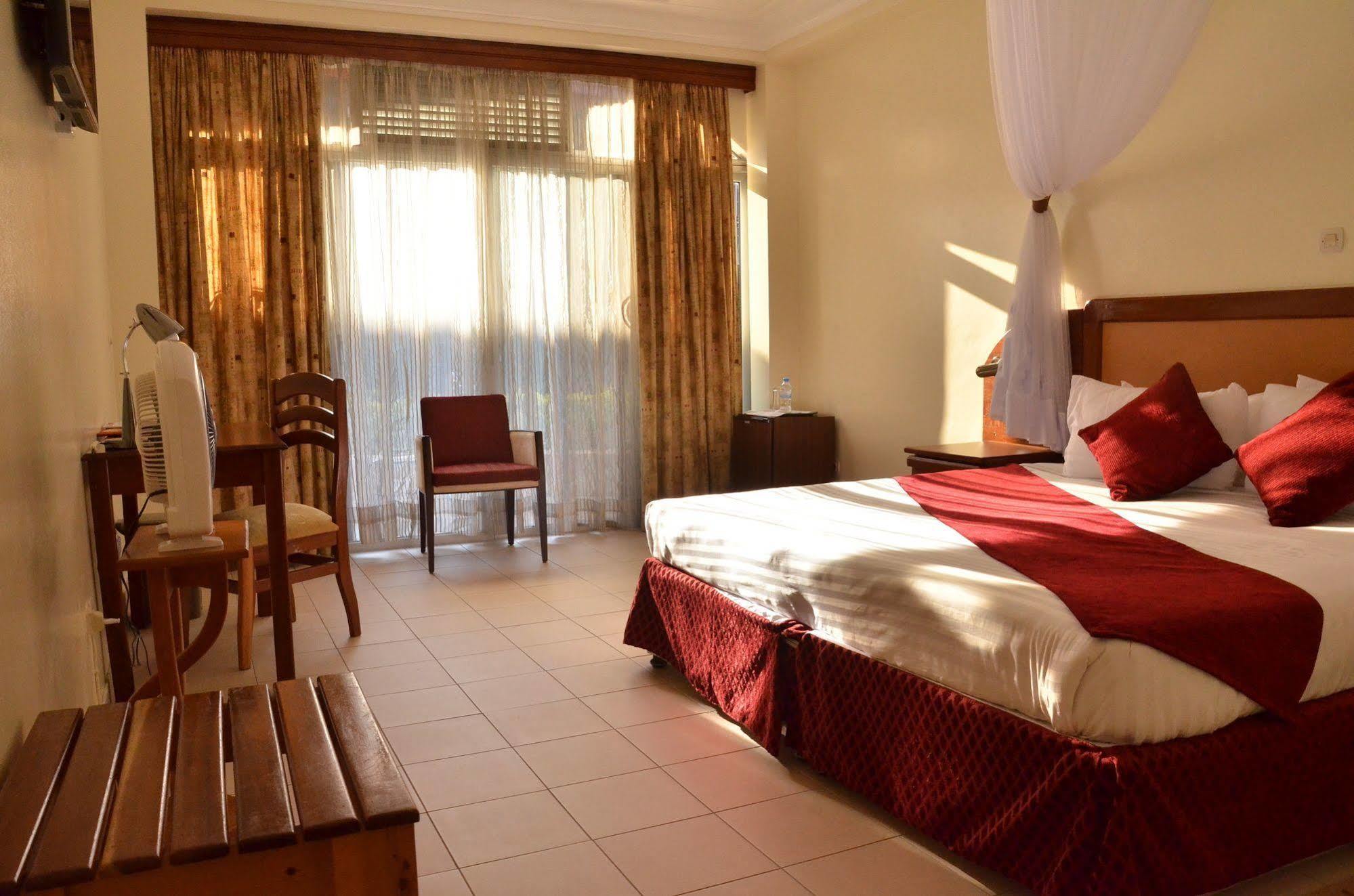 Hotel Chez Lando Kigali Buitenkant foto