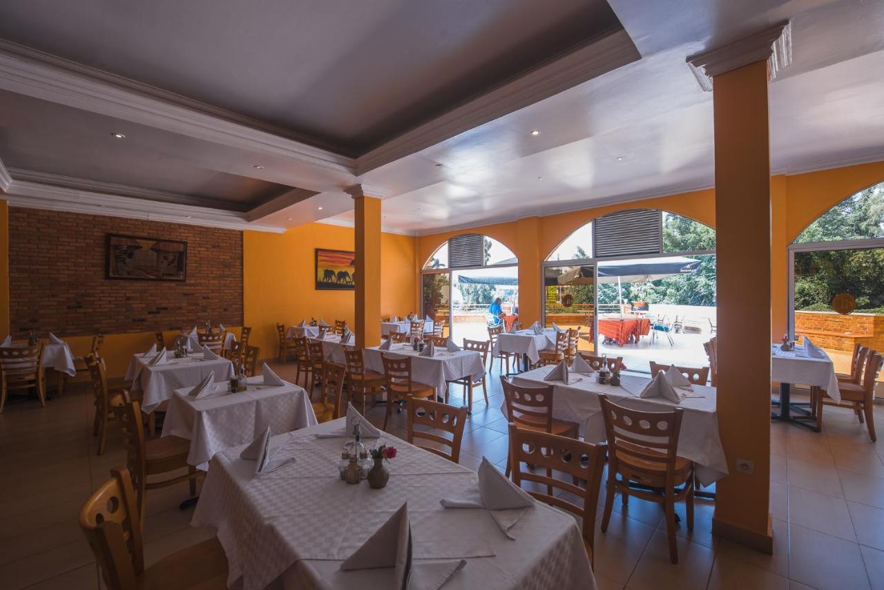 Hotel Chez Lando Kigali Buitenkant foto