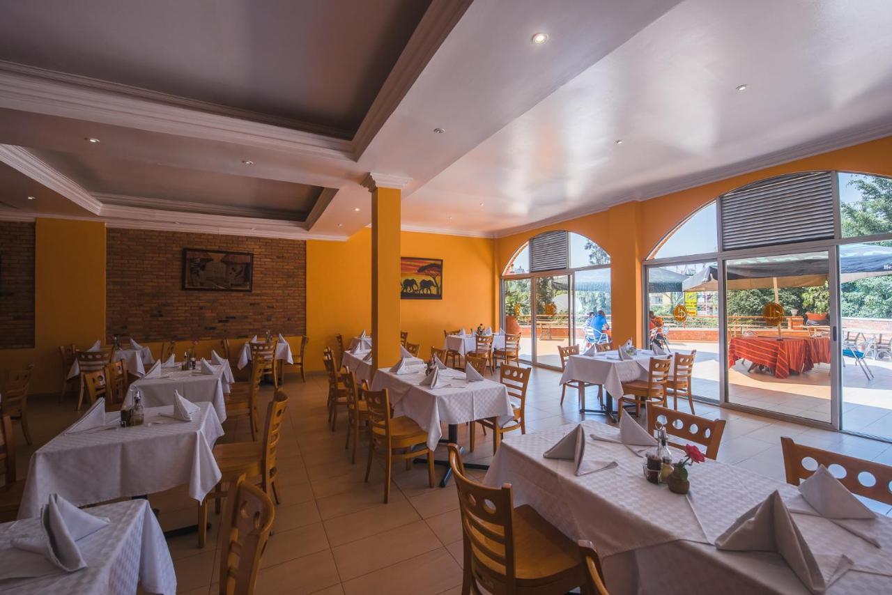 Hotel Chez Lando Kigali Buitenkant foto